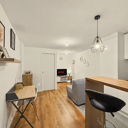 Le Duplex Apartment *