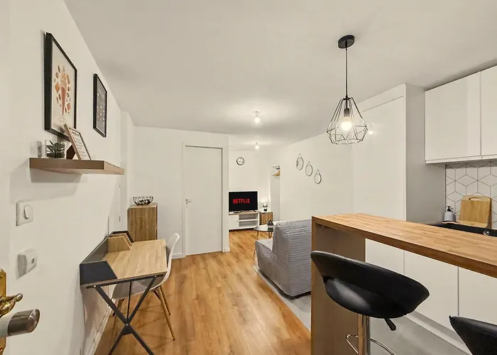 Le Duplex Apartment *